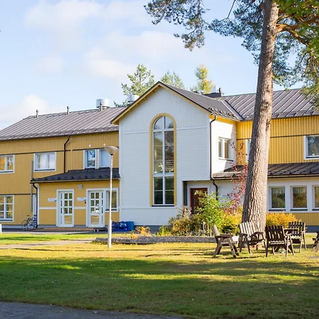 Kronoby Folkhoegskola *