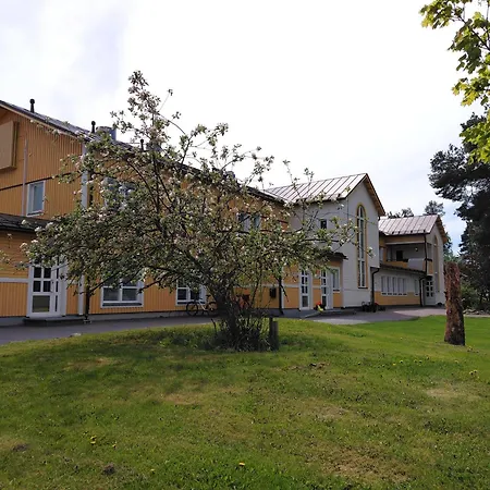 Kronoby Folkhoegskola *